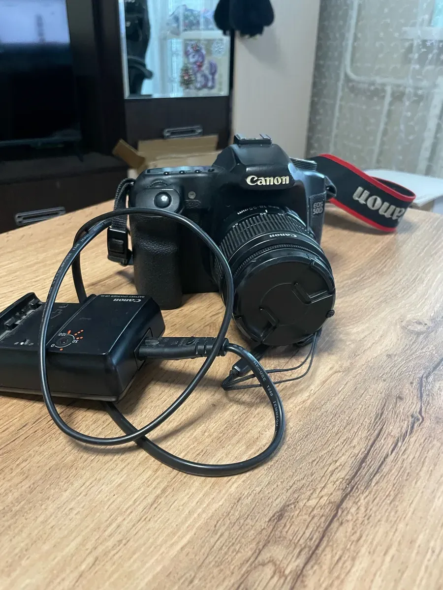 Зеркальный фотоаппарат Canon EOS 50D